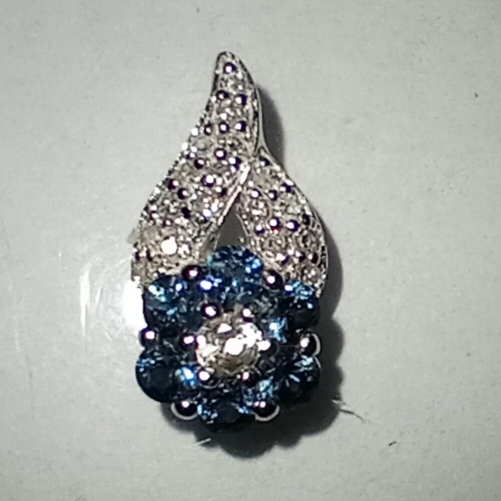 10Kt White Gold Blue/White Sapphire Flower Slide w/ Diamond-Studded Bail